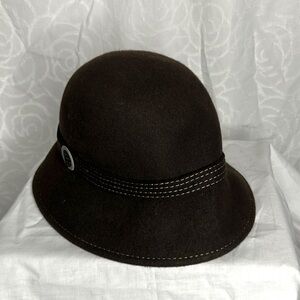 100% Wool Brown Cloche Women’s Vintage Retro Flapper Bucket style Hat.